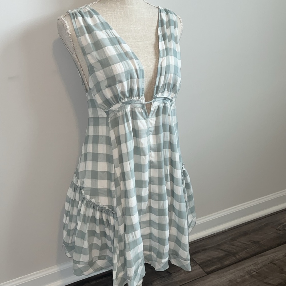 Checkered Sleeveless Dress - Picture 7 of 9